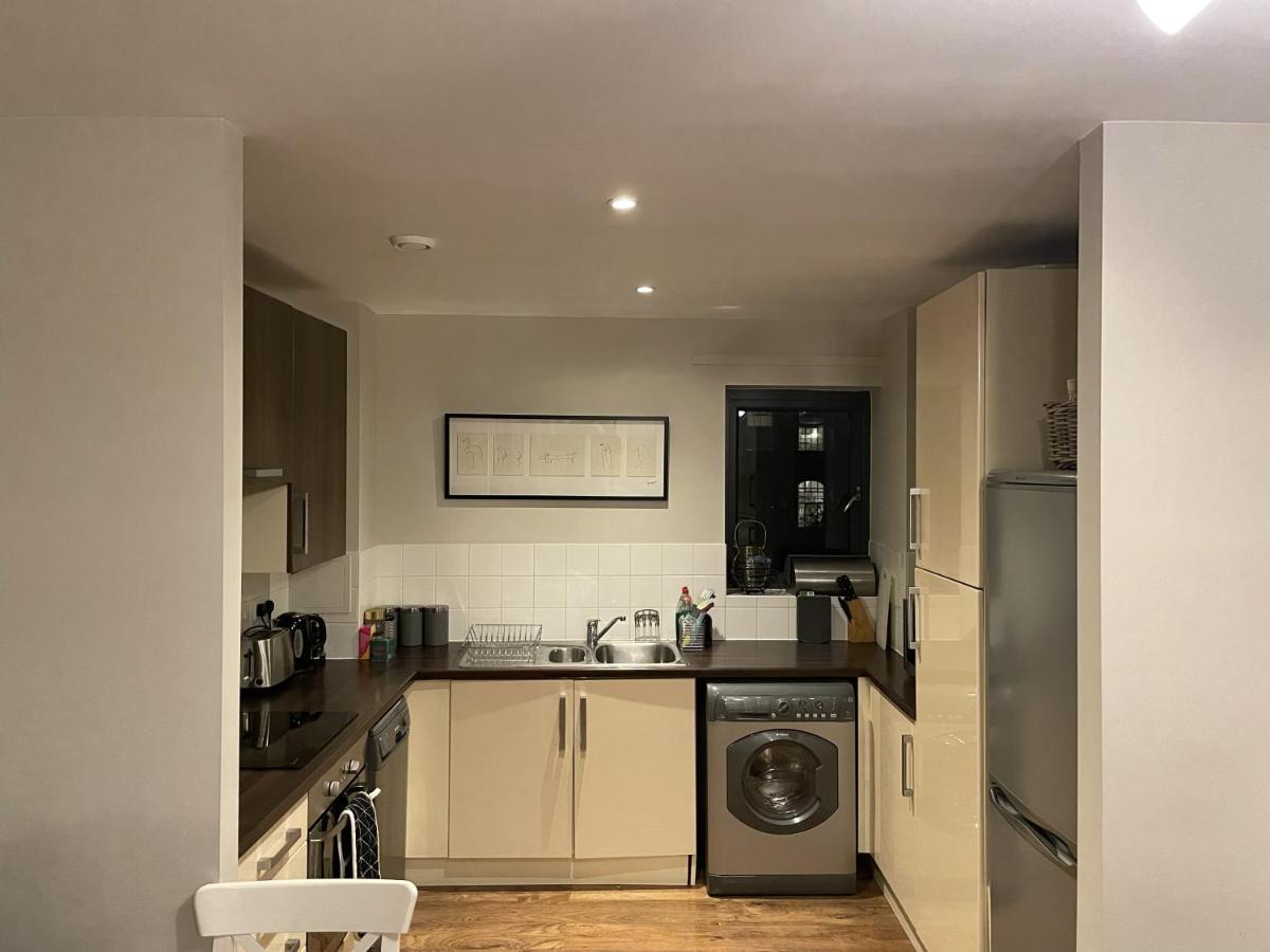 Apartment In Bow, East Londra Esterno foto